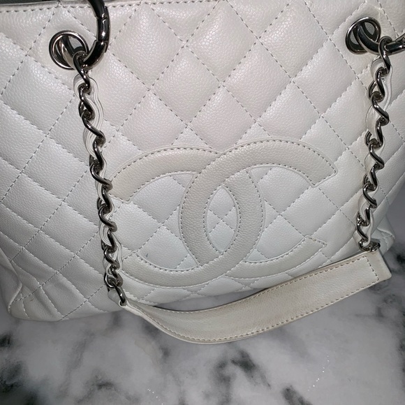 CHANEL BAG - Picture 5 of 8